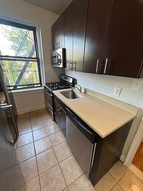 Photo - 63-45 Wetherole St Unidad 3E