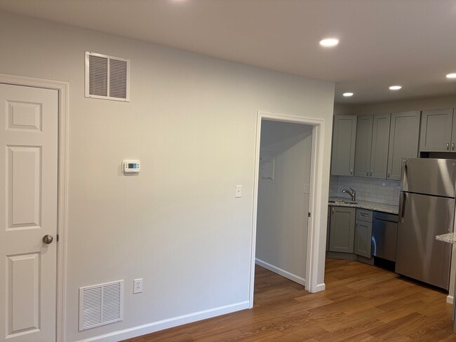 15 E Read St Unit 1B
