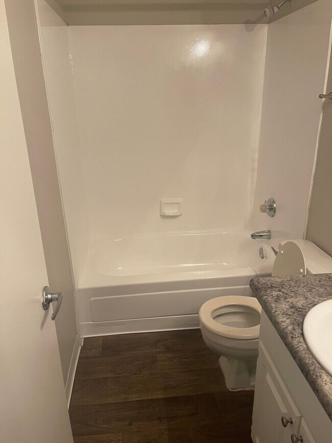 Tides on Country Club Apartments For Rent in Mesa, AZ