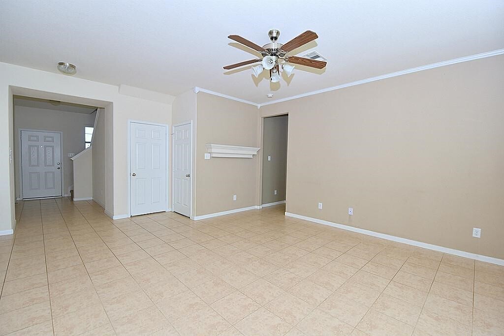 Photo - 1122 Larkfield Dr