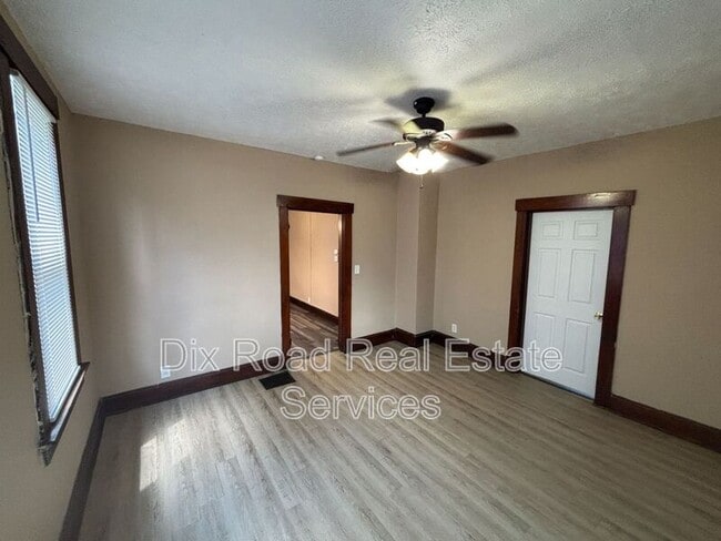 Photo - 711 Cleveland Ave