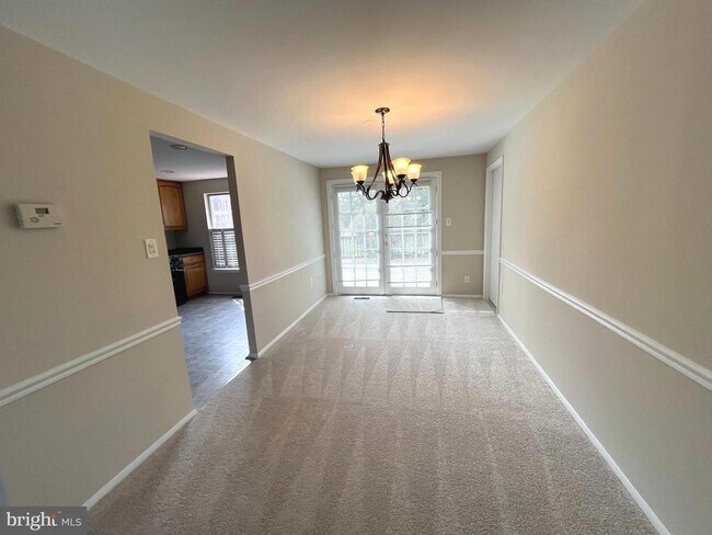 Photo - 15705 Anamosa Dr