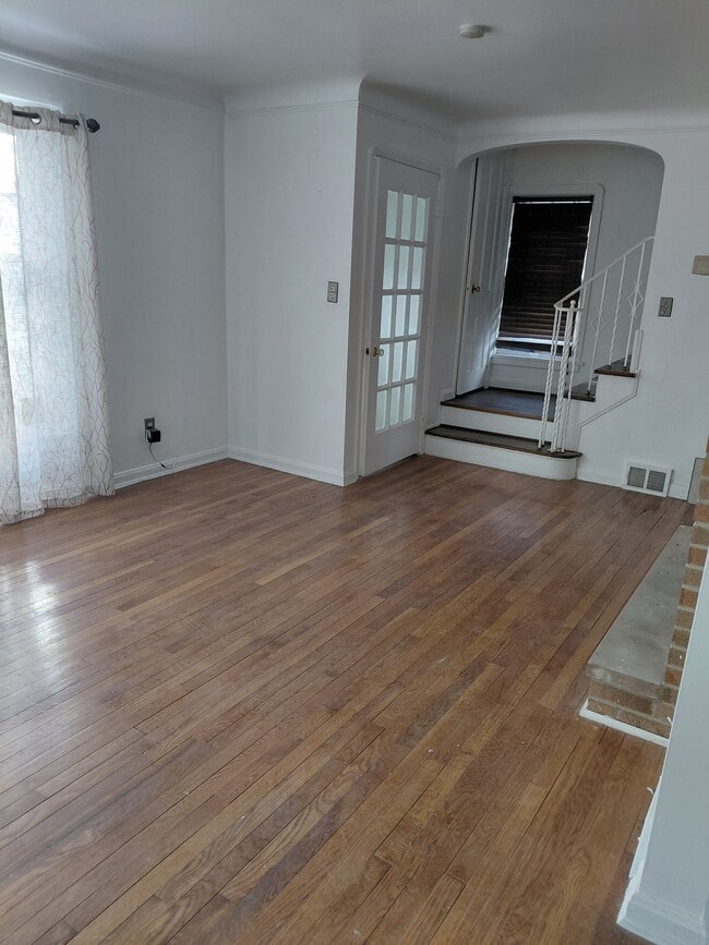 living room - 17315 Glendale Ave