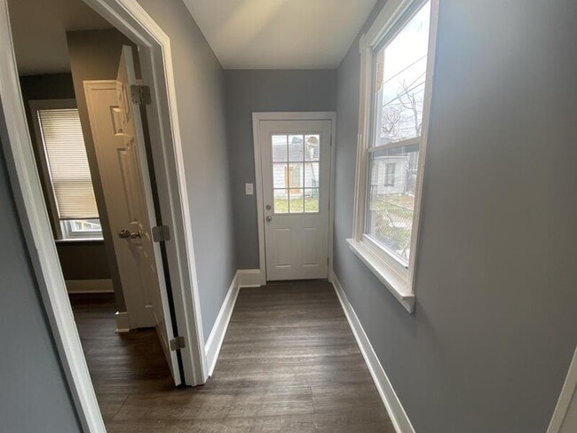 Photo - 220 E Marshall St