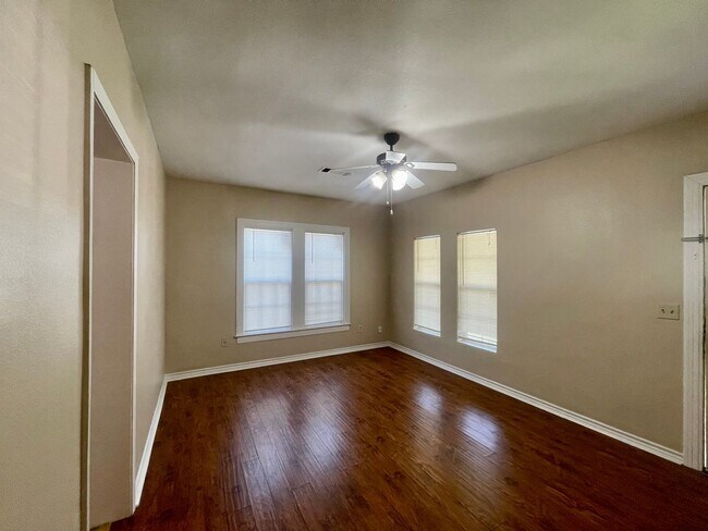 Photo - 3309 Lay Ave