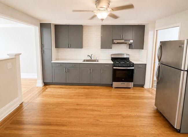 Photo - 240 Suydam St