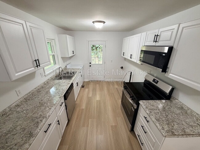 Photo - 128 Phillips Hollow Rd