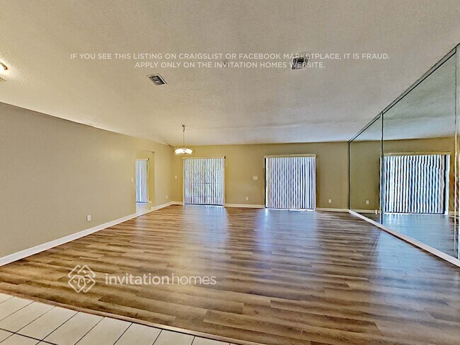 Photo - 8315 NW 80 St