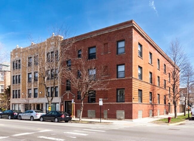 Building Photo - 1952 W Belle Plaine Ave Unit 1 Rental