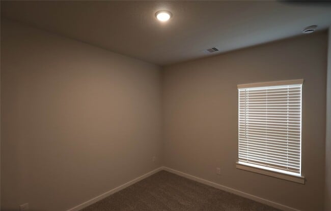 Photo - 8603 Blueberry Ash St