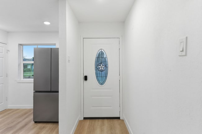 Photo - BEAUTIFUL HOME IN HOUSTON. MOVE IN READY!.
