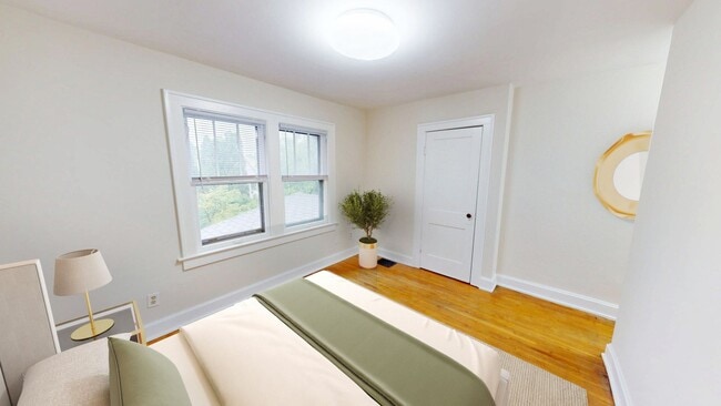 Photo - 210 Olentangy St