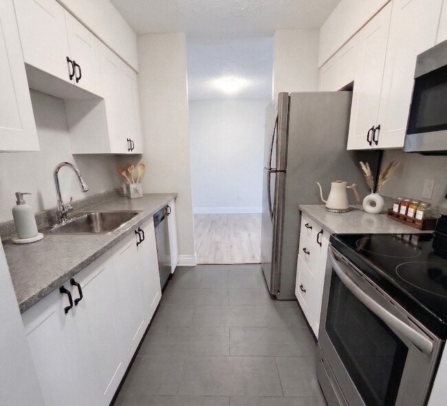 Photo - Fox Court Apartments