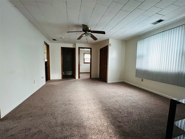 Photo - 98 Richard St Unit 2