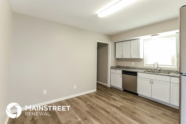 Photo - 4135 N Spruce Ave