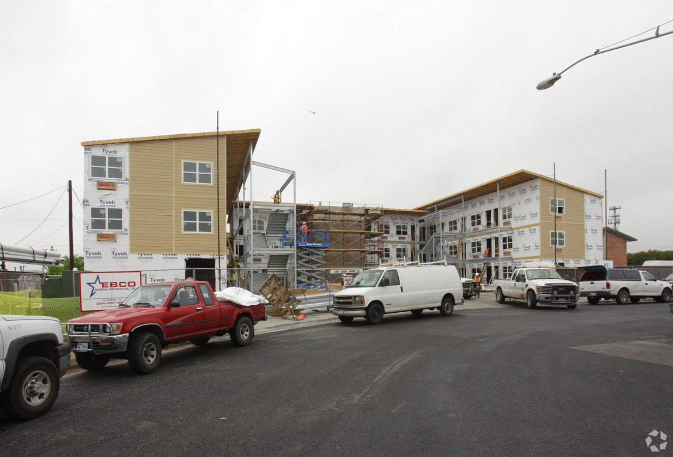 Photo - Lamar Square Apartments