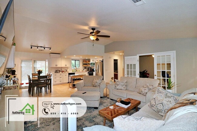 Photo - 705 Country Oak Dr