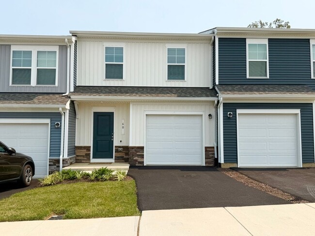 Building Photo - 60 Sophie Kathryn Dr
