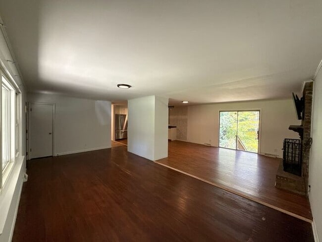 Photo - T.R. Lawing Realty Property