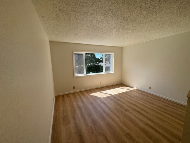 Photo - 708 NE Avery St Unit 1041/A/H