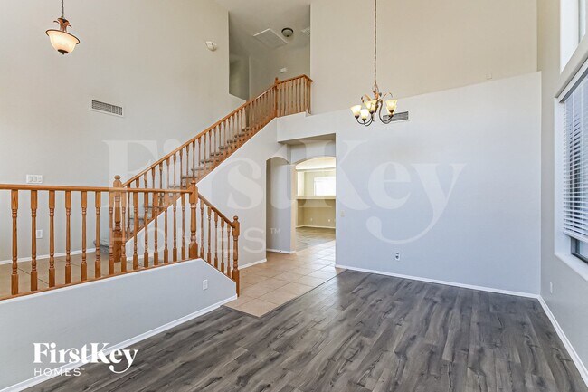 Photo - 725 W Desert Basin Dr