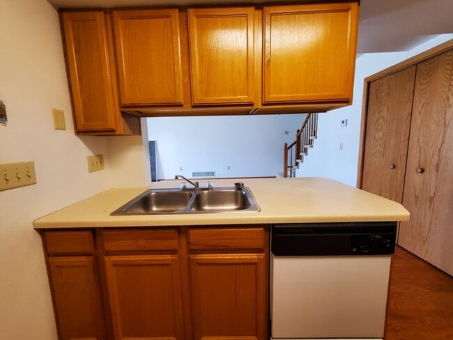 Photo - Meadowbrook Townhomes
