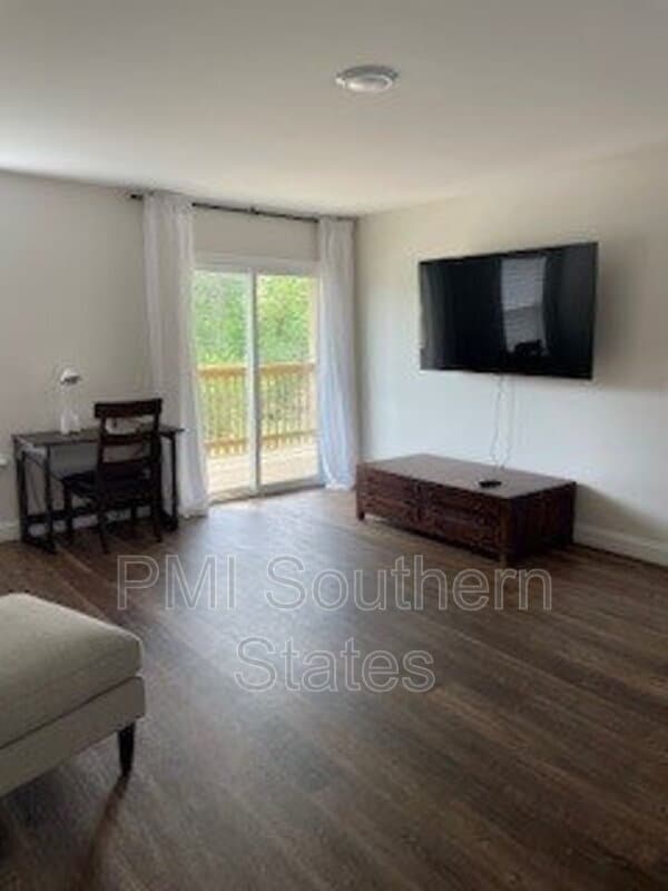 Photo - 401 Albus Dr