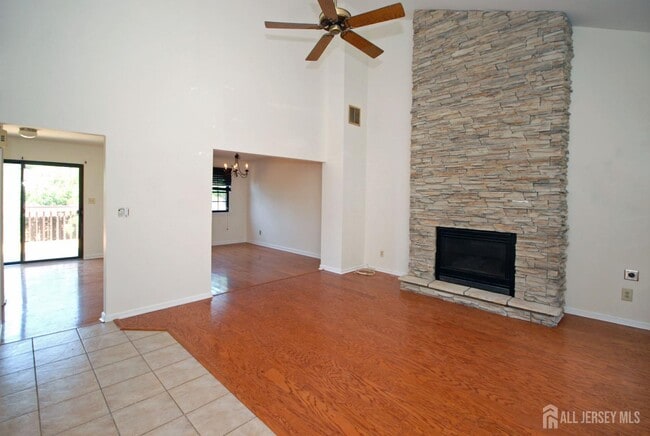 Photo - 1 Wellington Ct