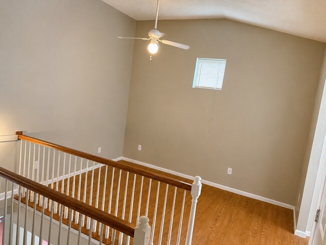 640 Golfview Dr