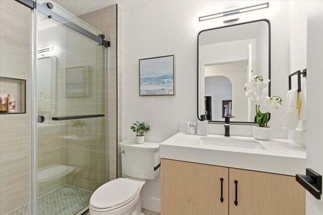 Photo - 1344 Jackson St