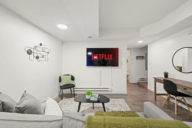 Photo - 10749-10792 92 St NW Unit SI ID1471308P