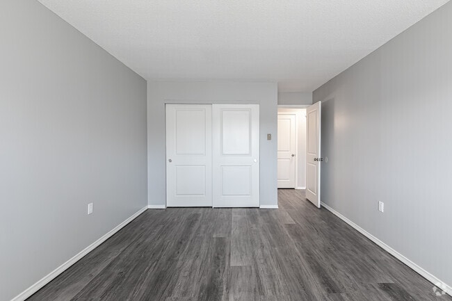 2BR, 1BA - Bedroom
