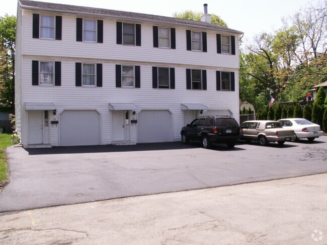 Building Photo - 60 Pine St Rental