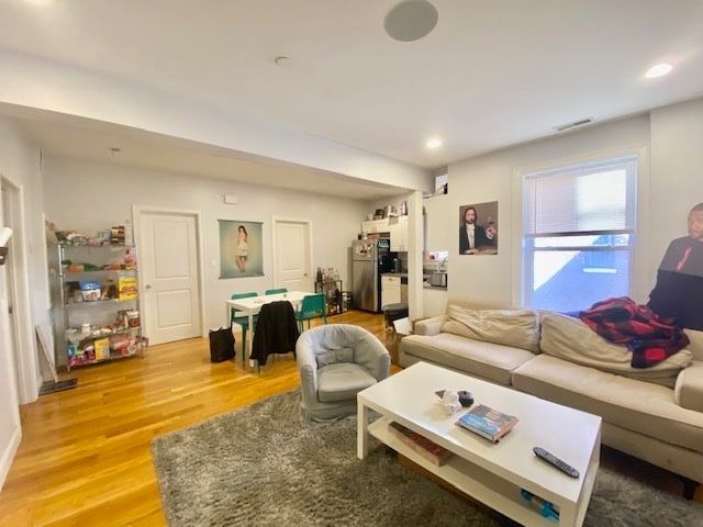 Photo - 721 Parker St Unit 4