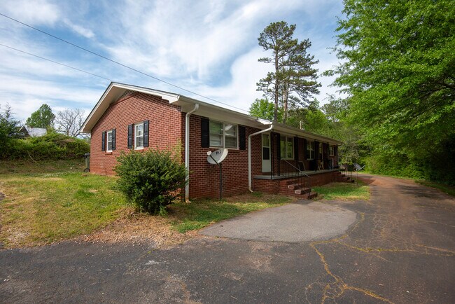 105 Peach Dr