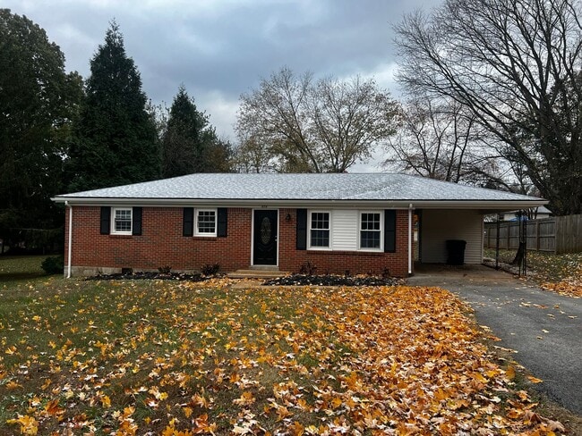 Photo - 824 Strawberry Ln