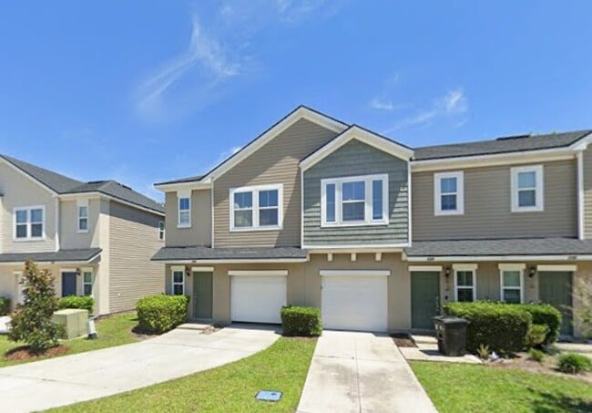 126 Moultrie Village Ln
