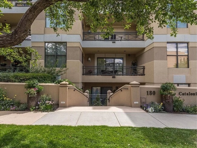 Photo - 1 bedroom, 1 bath Cherry Creek North - Available 6/25/26 Unit 304