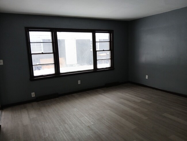 Photo - 1025 Irving Ave