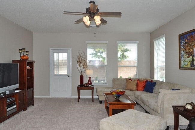 Photo - 2723 Calico Creek Ln