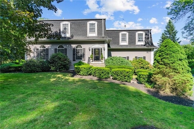 Photo - 80 Howland Rd
