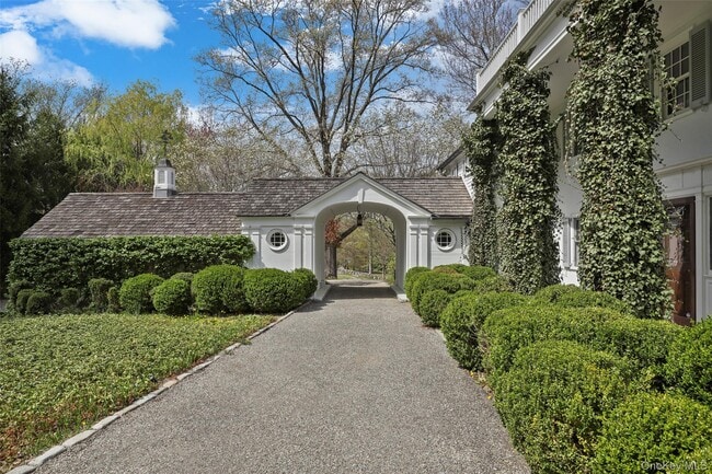 Photo - 213 Baldwin Rd