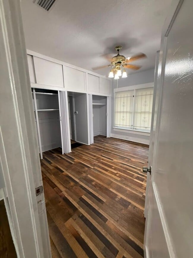 Photo - 110 W 32nd St