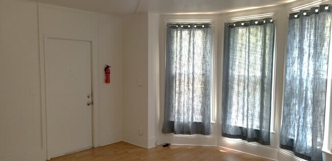 Building Photo - 413 W Vine St Unit 1