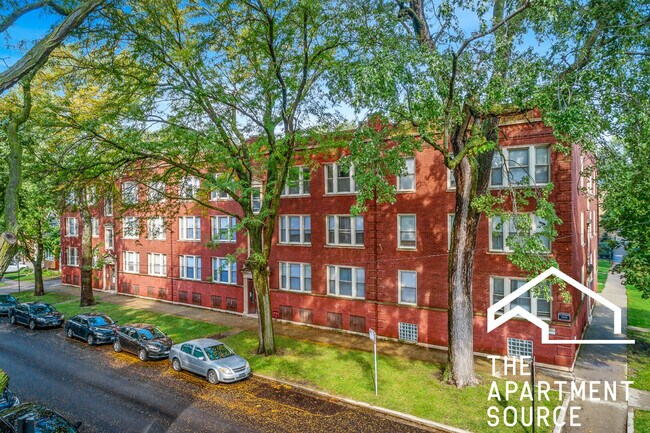 Photo - 1952 W Winona St Unit 3