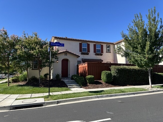 Building Photo - his beautiful 3-bedroom, 2.5-bathroom home...
