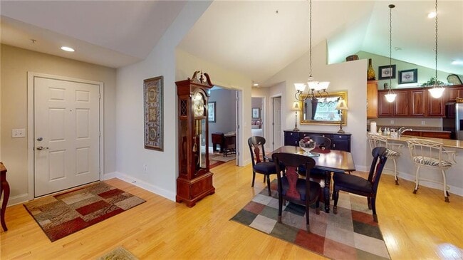 Photo - 100 Highlands Ridge Pl SE