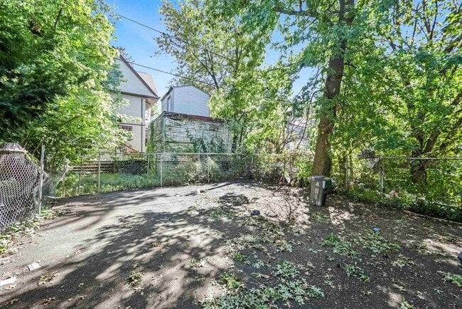 Photo - 904 S 18th St Unit 1