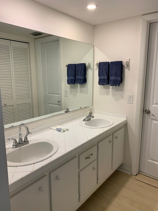 Photo - 195 Peppermint Ln