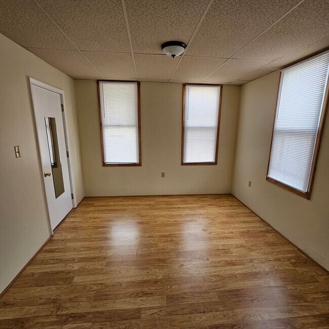 Photo - 1 Bedroom Apartment on First Floor! Unit 409 George Street A